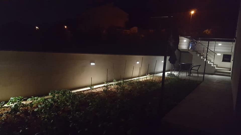 Vila Marijana Preko Luaran gambar