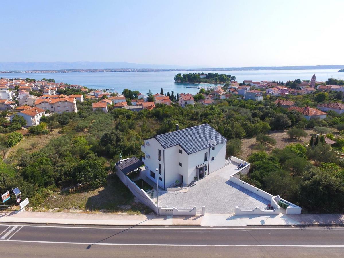 Vila Marijana Preko Luaran gambar